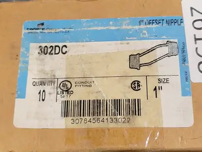 NEW CROUSE-HINDS 302DC