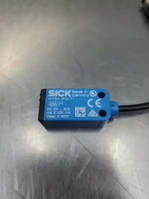 Sick WTB4-3P3171 Miniature Photoelectric Sensor, 10-30VDC. 5E-3/4