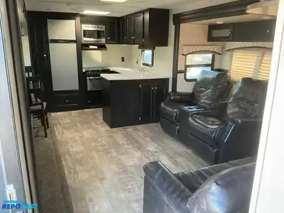USED 2019 VENTURE SPORTTREK TOURING 336 VRK