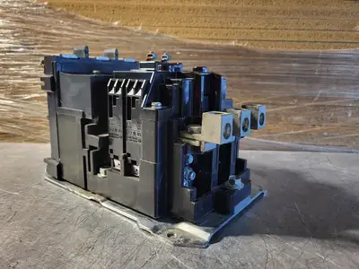 Used ALLEN-BRADLEY 500F-EOD930 Switchgears British Columbia CA | Lenmark #242466