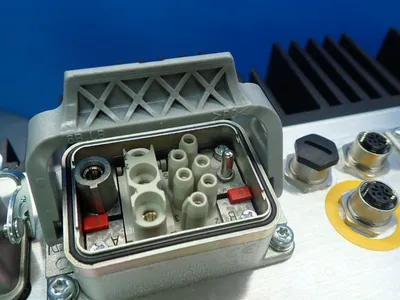 NEW SEW SERVODRIVE PHC21AA075M1E31A00