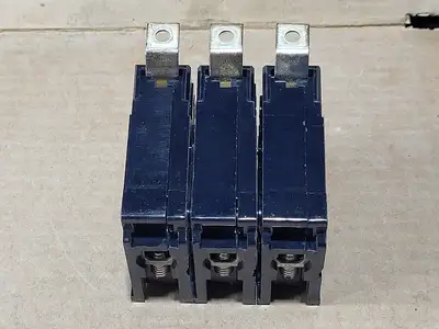Used CUTLER-HAMMER BAB3090H Switchgears British Columbia CA | Lenmark #1438335