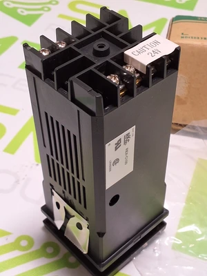 RKC C100FJA3-V*NN TEMPERATURE CONTROLLER 24V DC