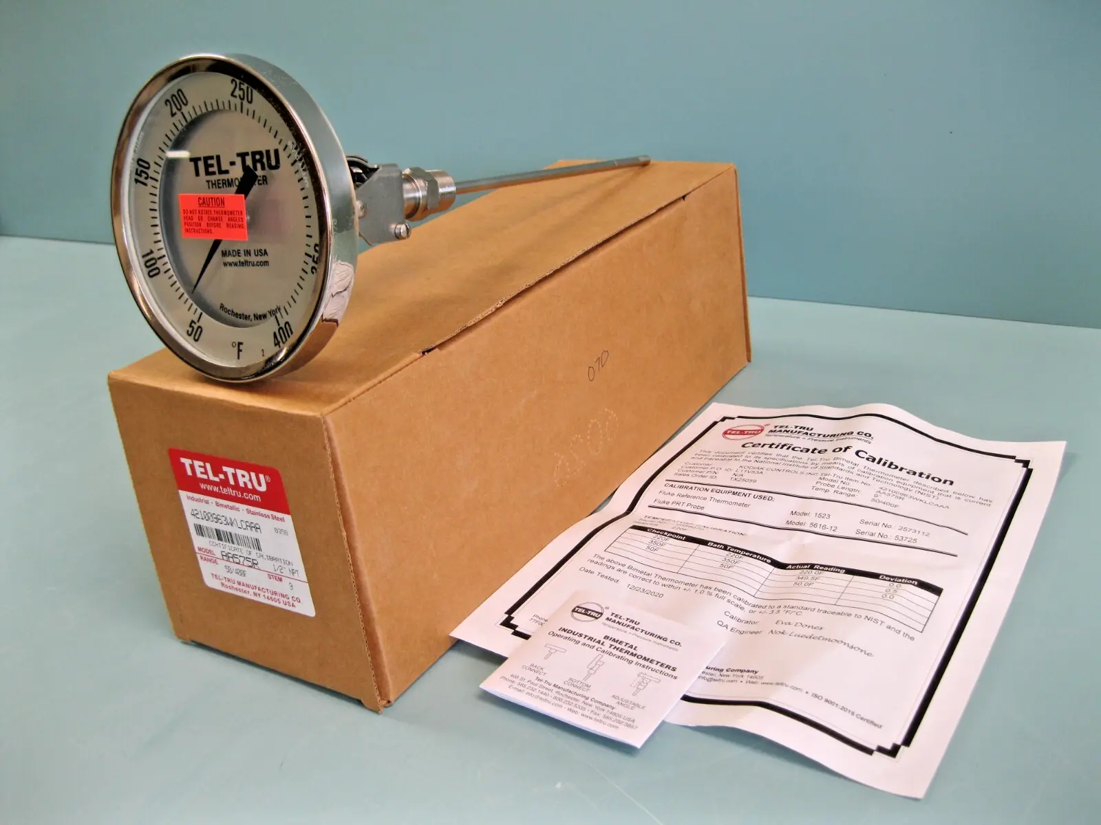 NEW 1/2" NPT Tel-Tru 50-400F° Adjustable Angle Thermometer 5" Dial 9" Stem A2