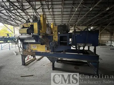 USED NEW VENTURE MFG GANG RIP SAW WITH MOVING BLADES