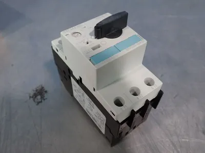 NEW SIEMENS 3RV10211EA10