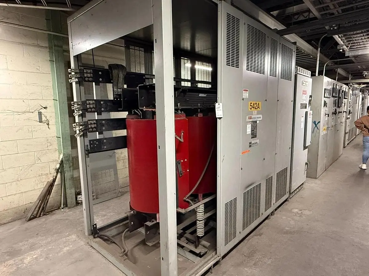 ABB CUTLER HAMMER 2500/3333 kVA 13800 Delta to 600Y 3PH Dry Type Transformer