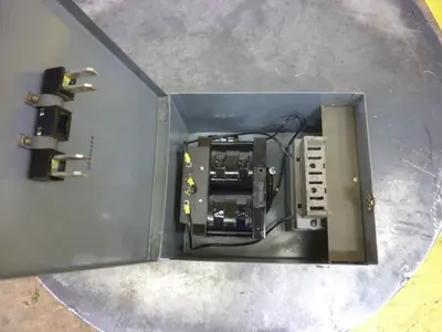 USED SQUARE D SK-5271