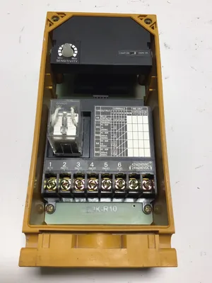 Omron E3K-R10K4 Photoelectric Switch 42/240VAC 24/240VDC