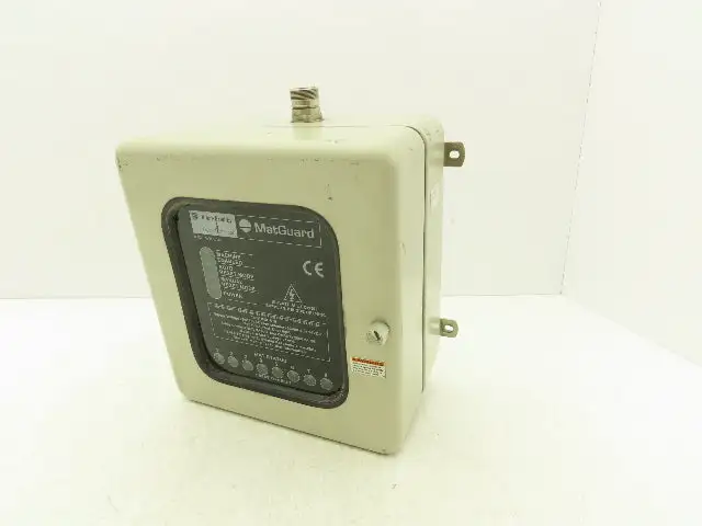 Allen Bradley 440F-C28026 MatGuard Guardmaster Safety Mat Control Unit 8 Inputs