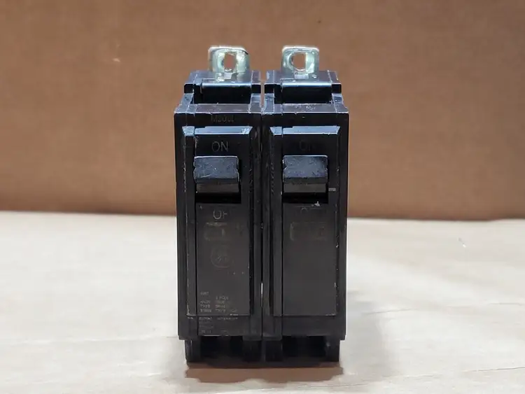 Used GENERAL ELECTRIC THQB2120 Switchgears British Columbia CA | Lenmark #835595