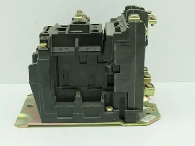 Allen Bradley 500L-B0D93/B Lighting Contactor 3 Pole 30A 120V Coil Series B
