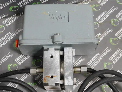 Taylor 323TD00763-00-05(87)-15337A Pneumatic Transmitter Span Adj 20/250 In New