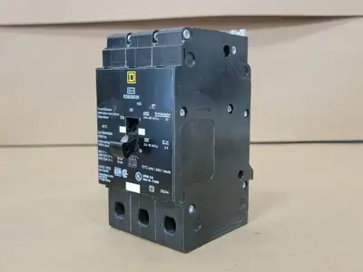 NEW SQUARE D EDB36030