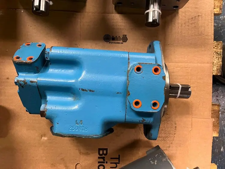 Used VICKERS F3-3520V30A12F-1BA22R Pumps | Surplus Asset Holdings #1206295