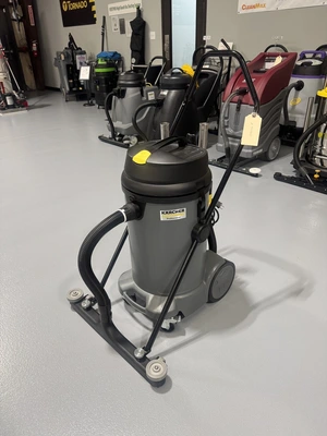 Karcher NT 48/1 Wet Vac w/Squeegee NEW