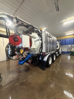 2016 Aquatech B10 Combination Sewer Cleaners | VacSource (3)
