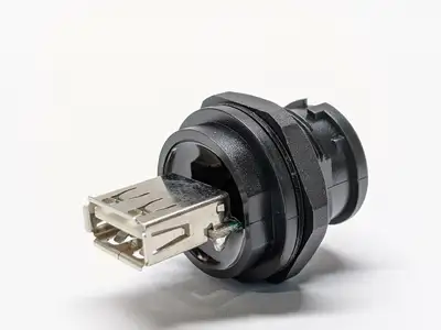 L-COM LUA-20PMFJ-NC7002 USB Panel Mount - Open box