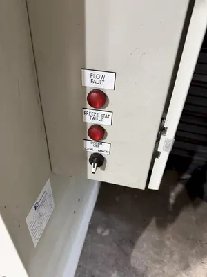 10 HP FLUID CHILLERPT1000-CBP-FF-YSTR CHILLER UNIT(NEW IN 2021). STOCK # 0549126