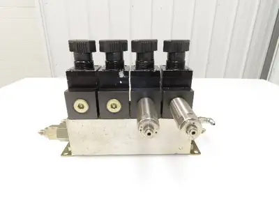 Vektek 0914 3x4 Manual Hydraulic 4-Valve Manifold Assembly Lever/Handle
