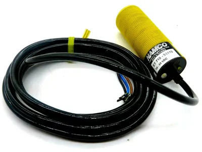 USED NAMCO ET710-53110 PROXIMITY SWITCH ET71053110