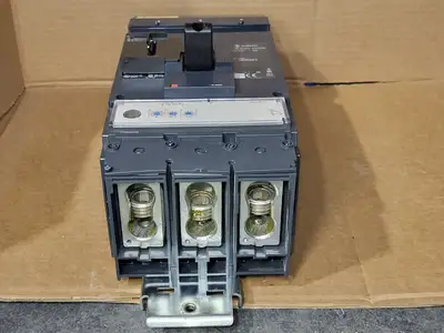 NEW SQUARE D LLA36400CU31X