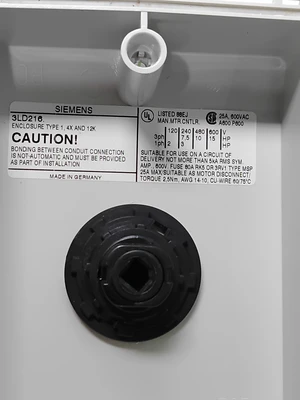 SIEMENS 3LD2164-0TB51 3 PHASE DISCONNECT SWITCH