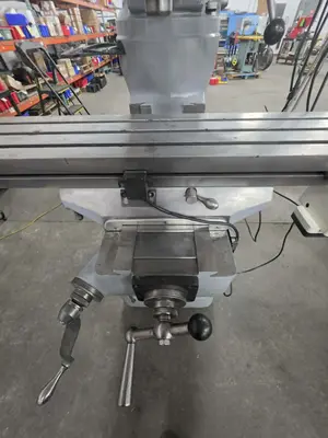 Used BRIDGEPORT SERIES 1 1 1/2 HP Vertical Mills Kentucky US | Aucto #1315626