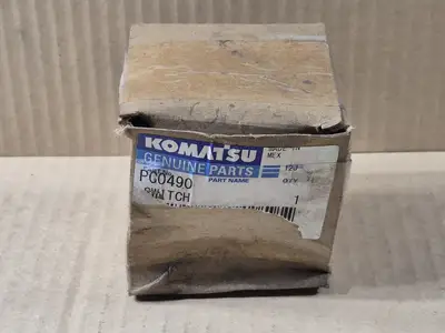 NEW KOMATSU PC0490