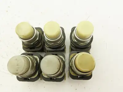 Allen Bradley 800T-PT16 White Illuminated Push Button Switch 30mm Lot of 6
