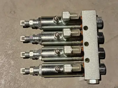 NEW HITACHI 4411373