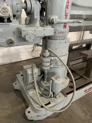 4' X 11" CARLTON 1A RADIAL ARM DRILL. STOCK # 0850023.