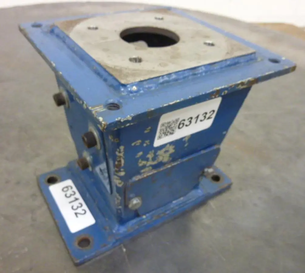 USED METAL FABRICATOR MAGNET132