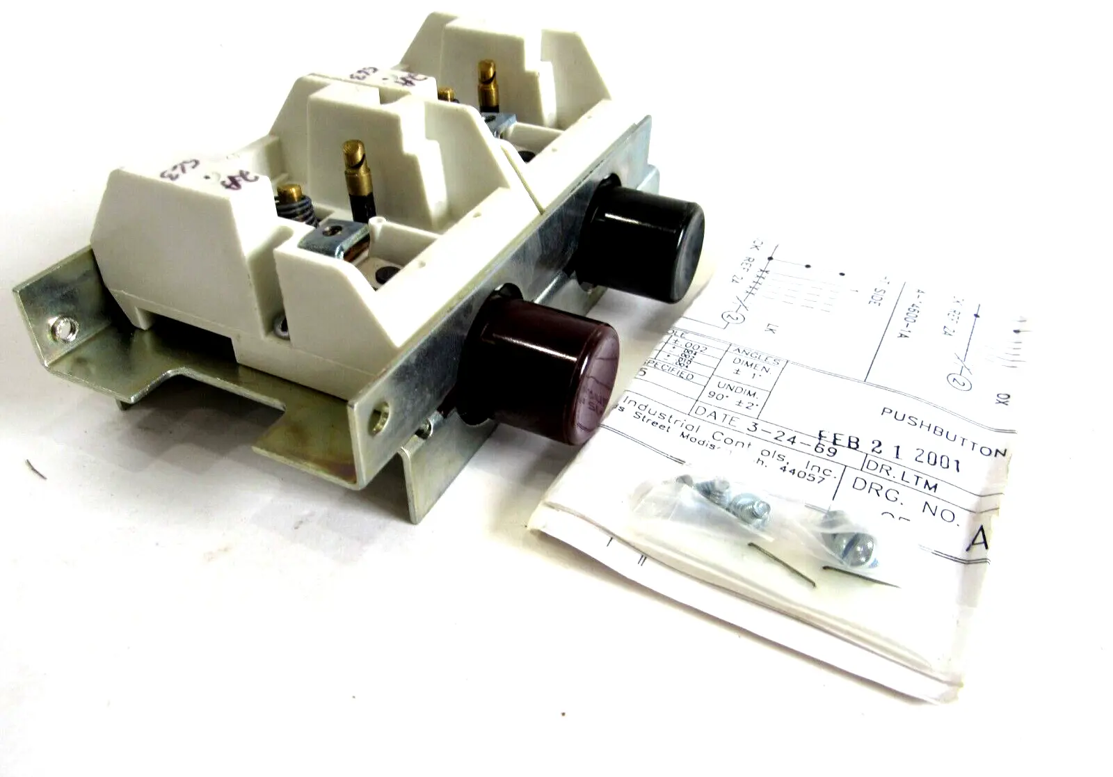 NEW HUBBELL 54601145 PUSH BUTTON SWITCH