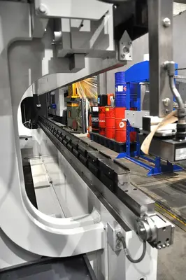 USED LVD PPEC 220 TON X 4200 MM CNC