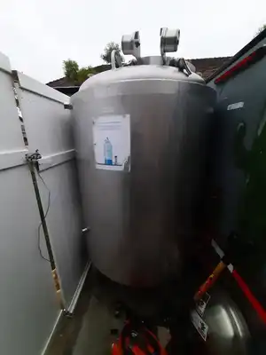 USED 1900 WALKER 200 GALLON