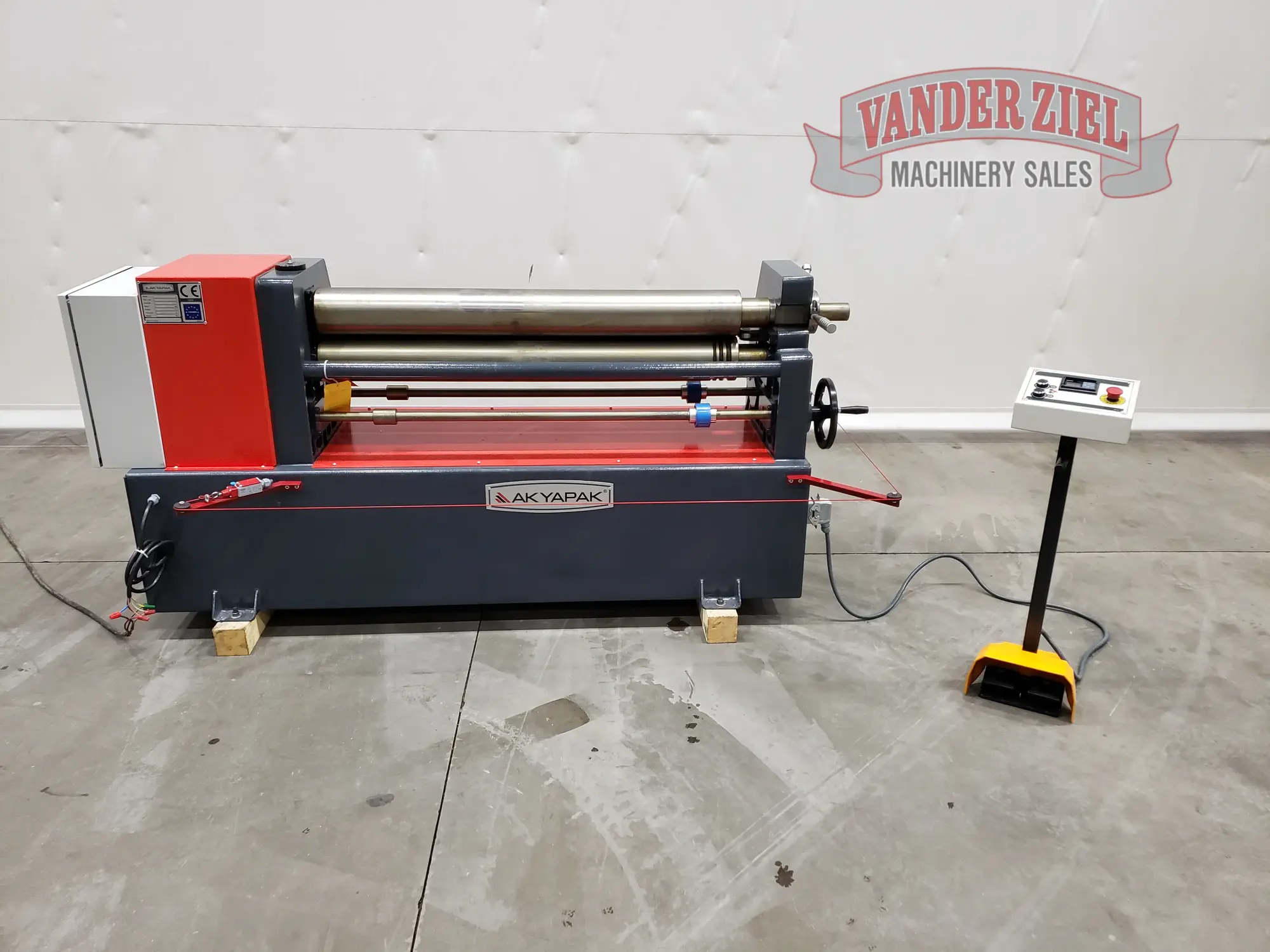 Akyapak ASM140-12/5.0 (4' x 1/4") 3 Roll Plate Bending Roll - NEW