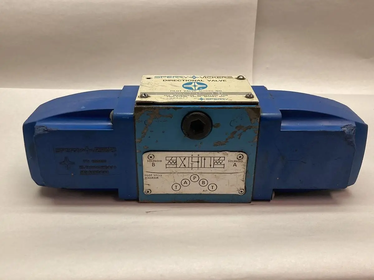 Used VICKERS DG4S4-016C-W-B-50 Pump & Valve Parts Ohio US | Surplus Asset Holdings #1242154