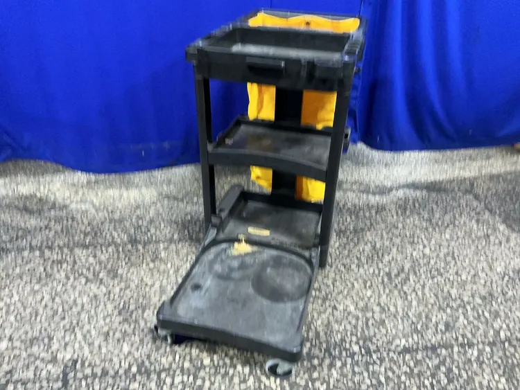 Used RUBBERMAID _UNKNOWN_ Miscellaneous MRO Ohio US | HGR 24 #1261064