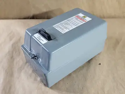 NEW SQUARE D 8911DPSG43V07