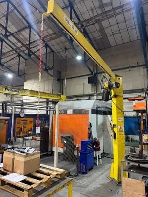 PYTHON CRANE Material Handling | Bowland Trading Ltd (2)