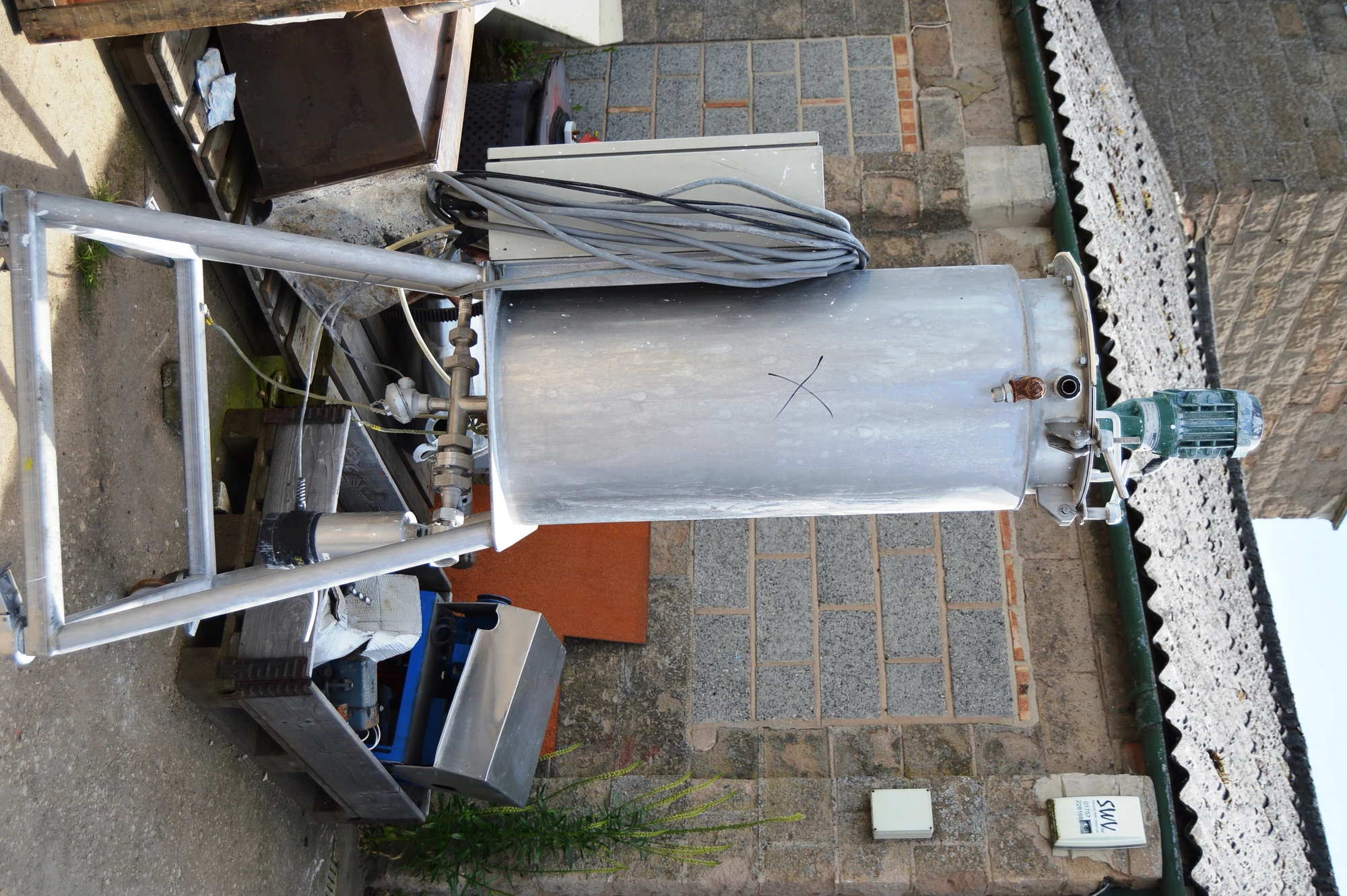 110L S/S Vert Enc Water JKTD Mixer Tank 0.25Kw