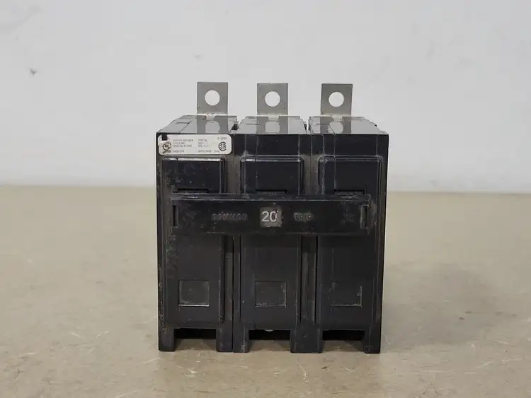 Used EATON BAB3020H Switchgears British Columbia CA | Lenmark #239312