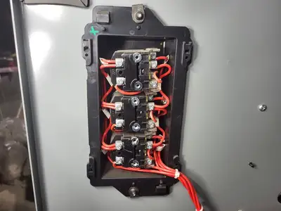 NEW ALLEN-BRADLEY 20BE027A0AYNAND0