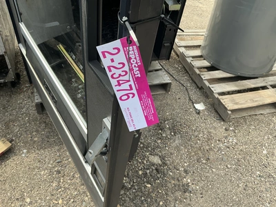 Crane- National Vendor Vending Machine Model: 147 S/N: 147-34406 115 Volts