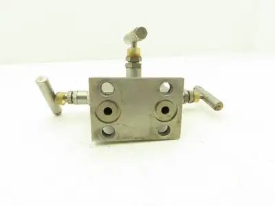 Anderson Greenwood M4TVS 3 Valve Differential Pressure Manifold Flange 1/2" NPT