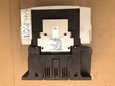 SIEMENS SIRIUS 3RT1056-6AF36 3 Pole Power Contactor AC-3 185 A, 90 kW / 400 V AC