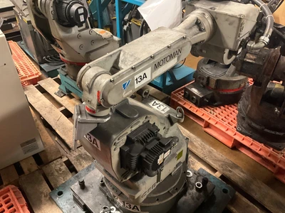 USED YASKAWA MOTOMAN UP20