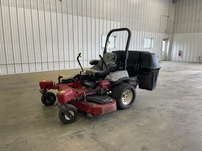 USED 2022 EXMARK LAZER Z ZERO TURN