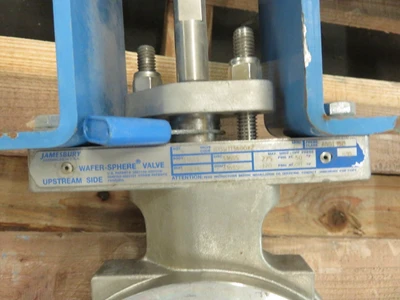 Jamesbury 4"-150  Butterfly Valve with Pneumatic Actuator and Positioner , Unused